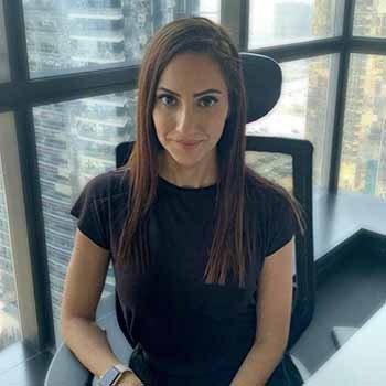 Zina Ashour Speaker at Cryptovsummit crypto event dubai